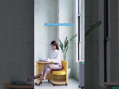 Uma mesa e uma cadeira maravilhosas.